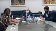 Atraso na vacinação preocupa membros do MP e da DPE.