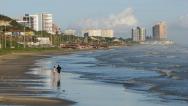 Laudo aponta trechos impróprios para banho em praia de São Luís