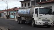 Moradores reclamam de falta de água no bairro Parque dos Sábias