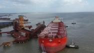 Navio com tecnologia sustentável atraca em São Luís