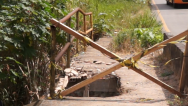 Moradores pedem reparos em ponte no bairro Anil