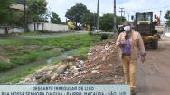 Moradores denunciam descarte irregular de lixo na vala da Macaúba