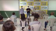 Cestas básicas arrecadadas em live solidária são entregues