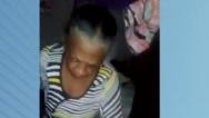 Idosa pede ajuda para comprar cadeira de rodas. 