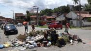 Descarte irregular de lixo é denunciado no bairro Fé em Deus.
