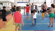 Parkour é alternativa para entreter e educar crianças