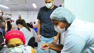 Pacientes oncológicos começam a ser vacinados contra Covid-19 em São Luís