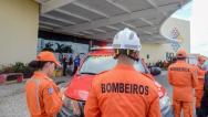 Incêndio: Bombeiros seguem com trabalhos para identificar causa; local permanece interditado