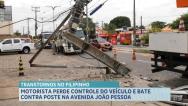 Carro bate em poste na Av. São Marçal, em São Luís; motorista teve ferimentos leves