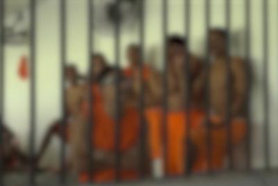 Projeto acaba com saída temporária de presos em regime semiaberto  