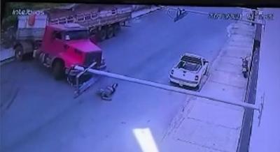 Câmera flagra homem escapando de atropelamento em São Luís