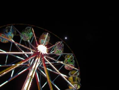 Três pessoas ficam feridas em parque de diversões em São Luís