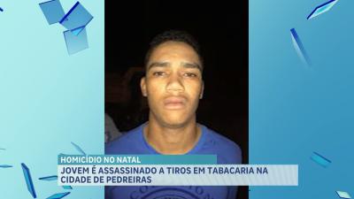 Jovem é assassinado a tiros no natal em uma tabacaria na cidade de Pedreiras